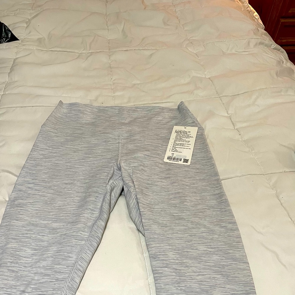 NWT Lululemon wonder under 25 inch legging